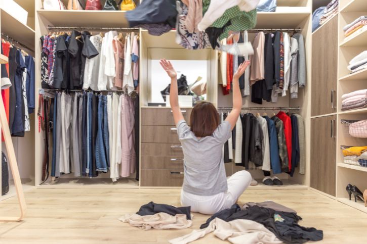 Organizing and Cleaning Out Your Closet